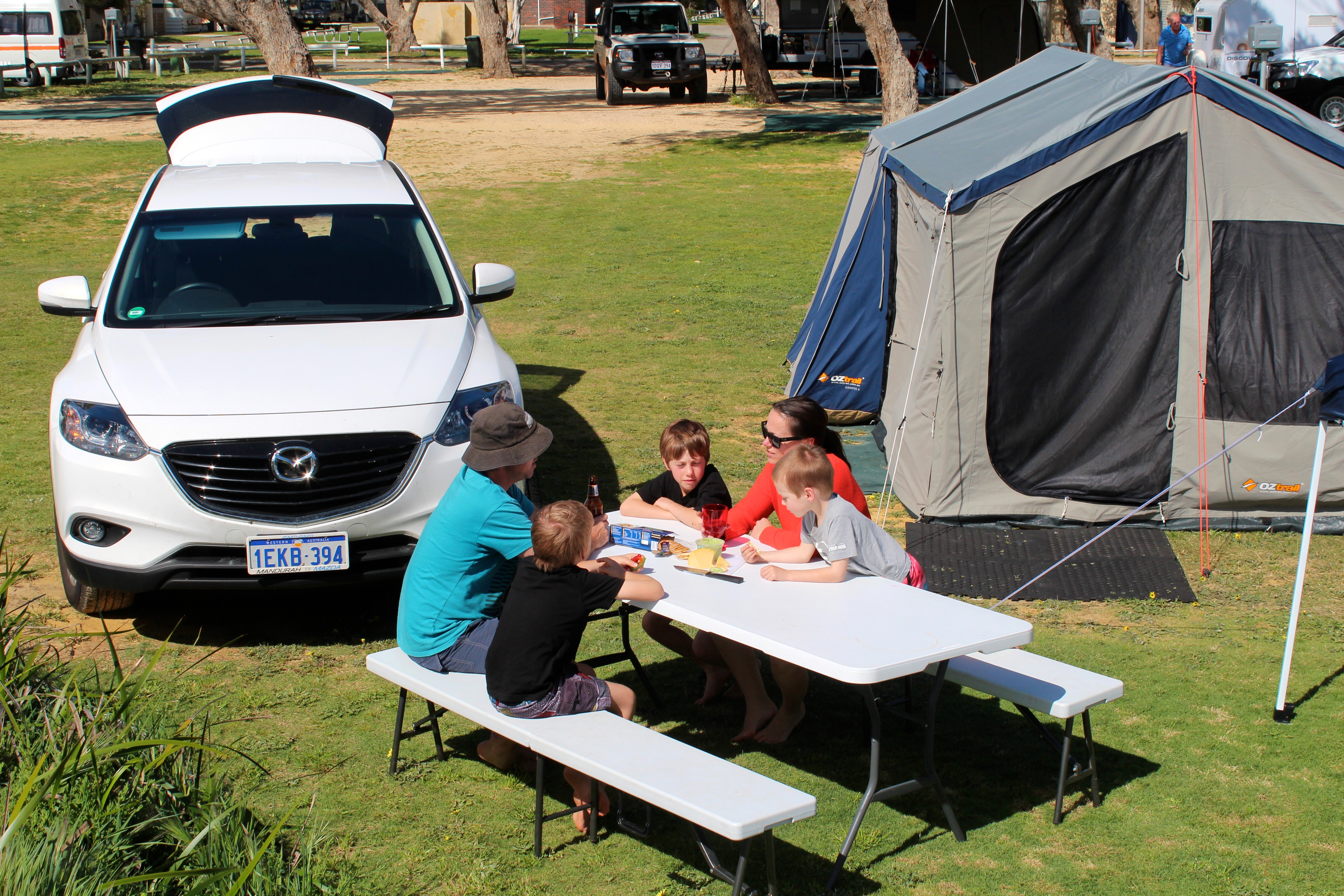 A family camping at Cervantes Holiday Park