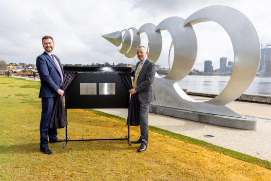 City of South Perth Mayor and RAC CEO unveiling sculpture
