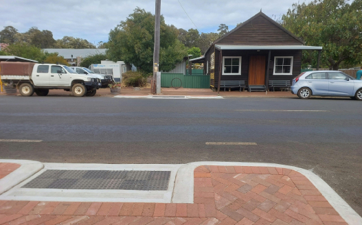 Pedestrian cross walk