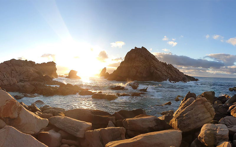 Sugarloaf Rock, Cape Naturaliste (Photo: Dan Medhurst)