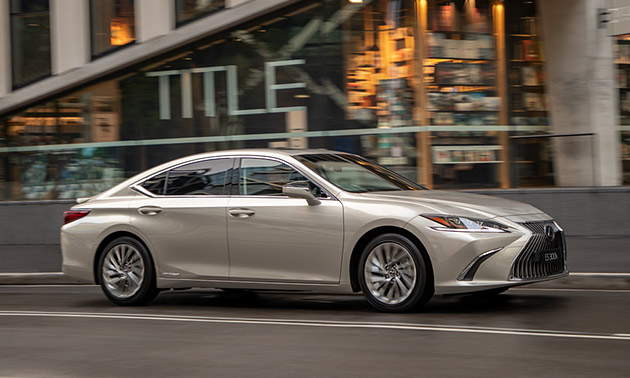 Lexus ES300h