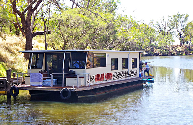 Image of a houseboat up close