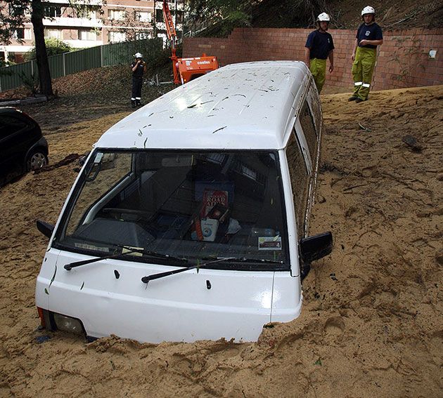 A van buried in mud after a landslide during the 2010 Perth hailstorm