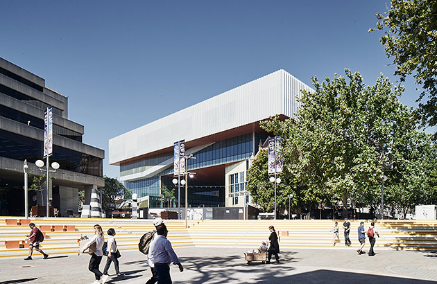  WA Museum from the Perth Cultural Centre