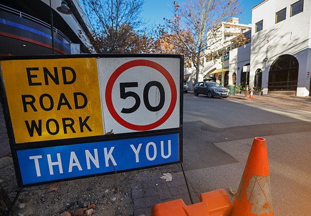 Road works speed sign