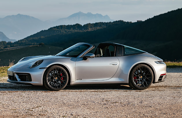 A silver Porsche 911