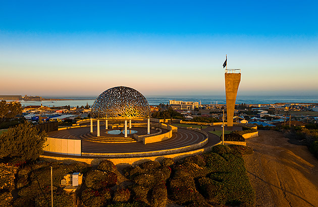 The war memorial in Geraldton at sunset