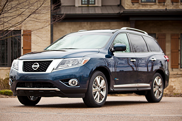 Grey Nissan Pathfinder