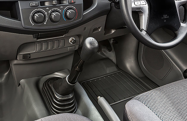 A close up of a gear stick in a car