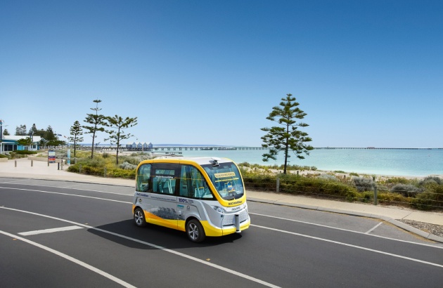 Intellibus driving along Busselton foreshore