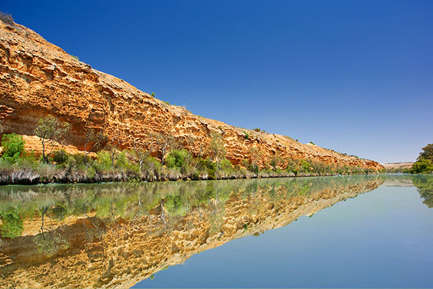 Cliffs along the Murray River