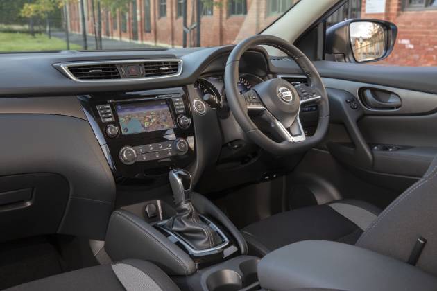 2020 Nissan QASHQAI interior