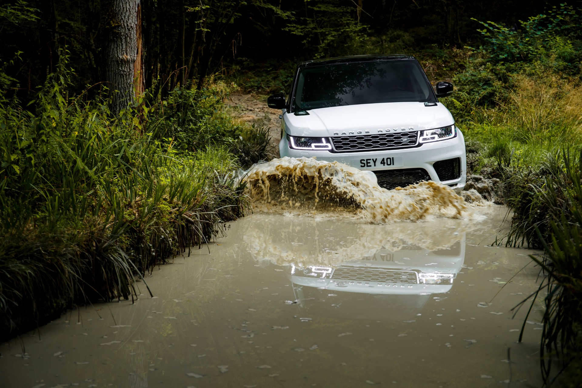 2019 Range Rover Sport PHEV HSE exterior outdoors