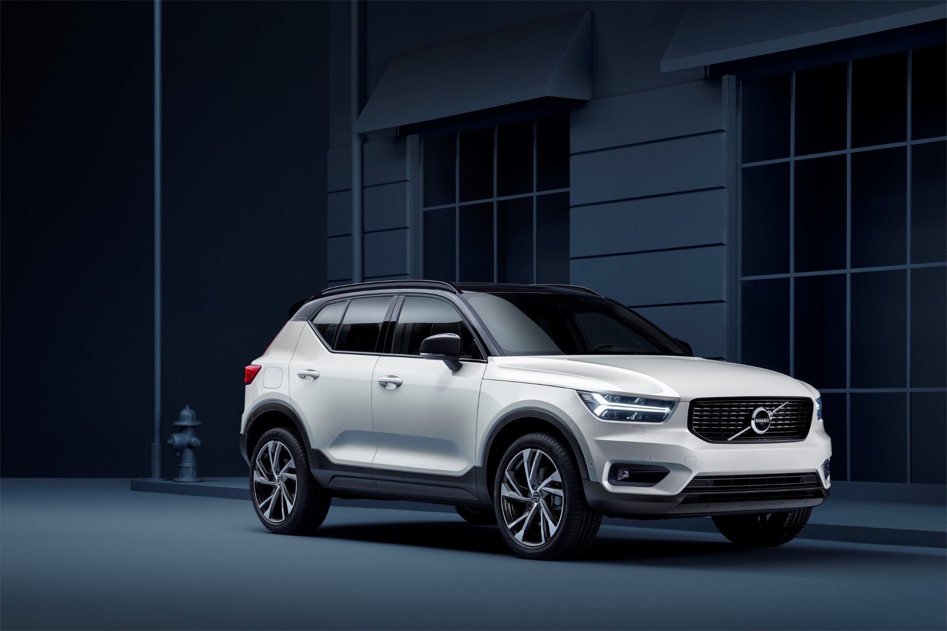 2019 Volvo XC40 exterior