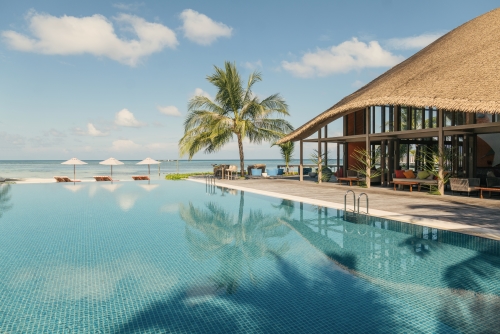 Pool overlooking the beach.