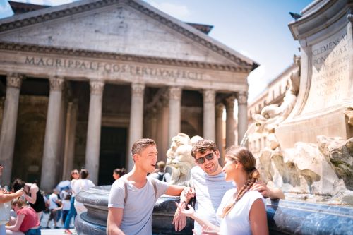 A group of young travellers in Rome