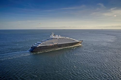 Scenic Eclipse at sea sailing towards the horizon 